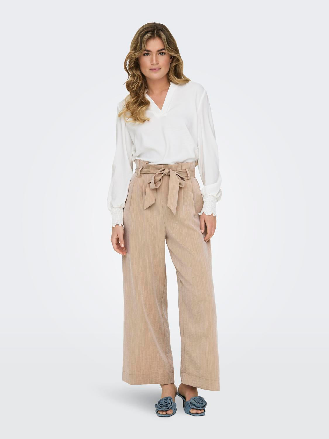 model_shot-front_full
